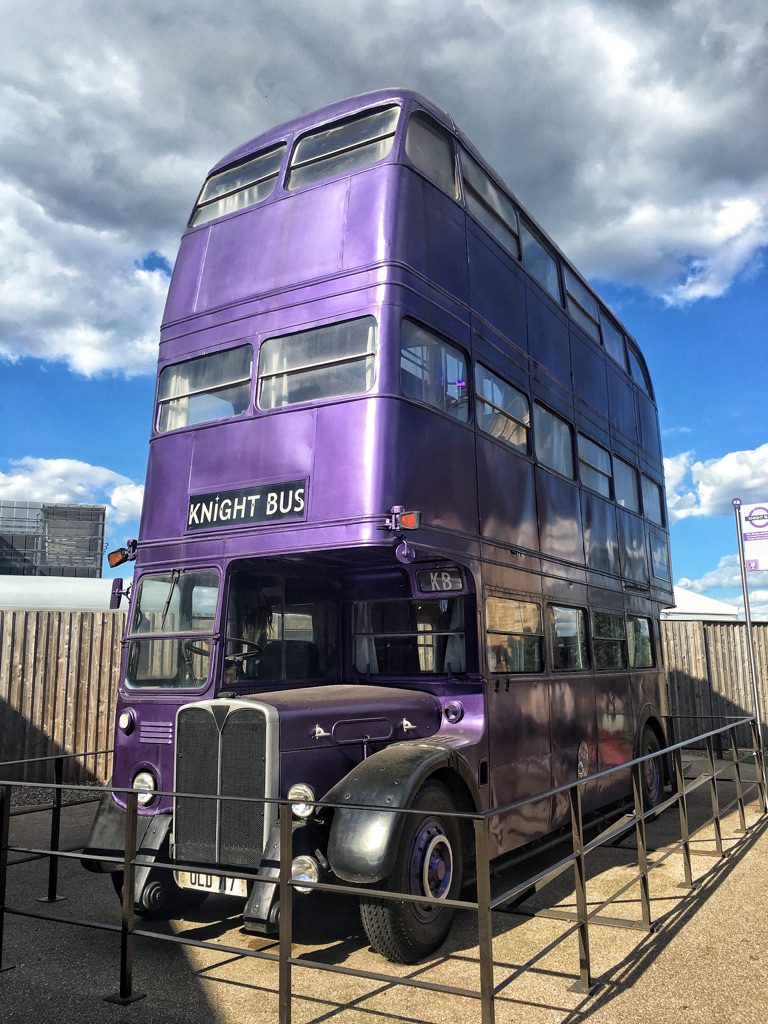 il Knight bus di Harry Potter ai Warner Bros Studios di Londra