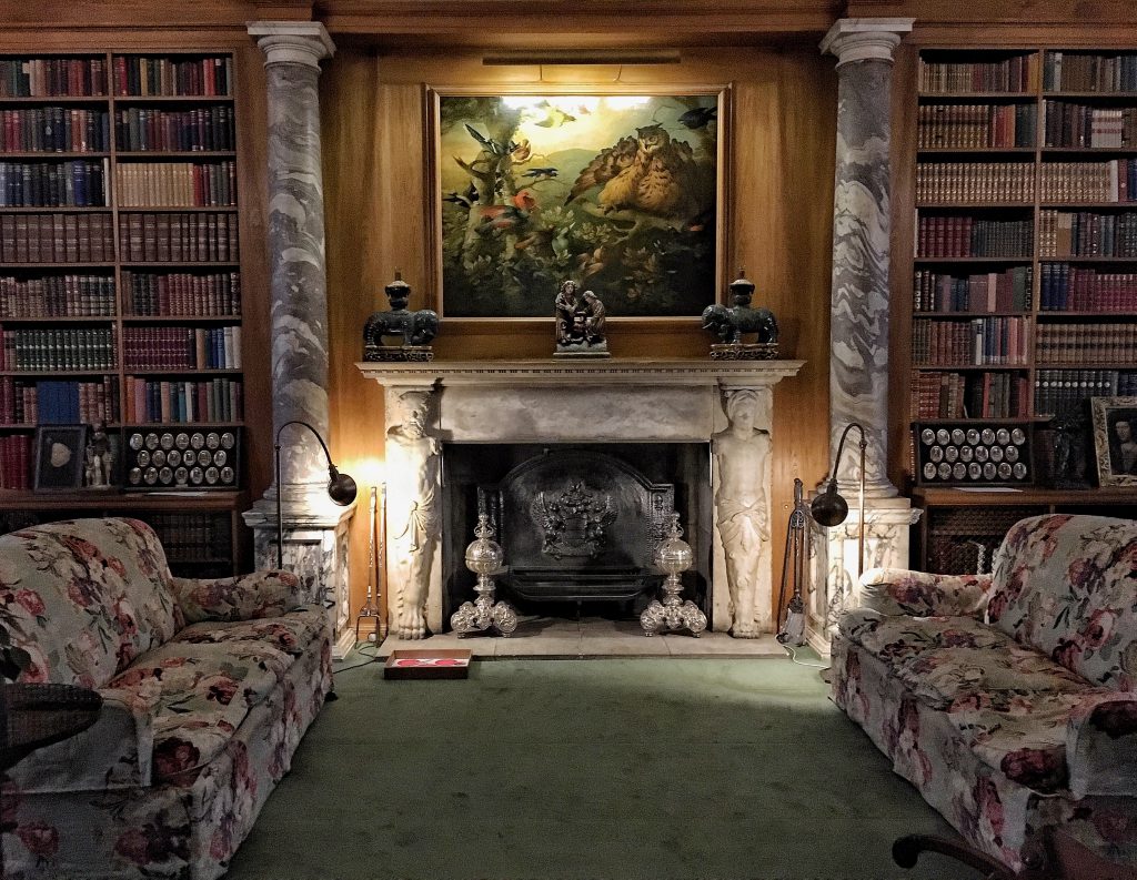 la biblioteca di Anglesey Abbey