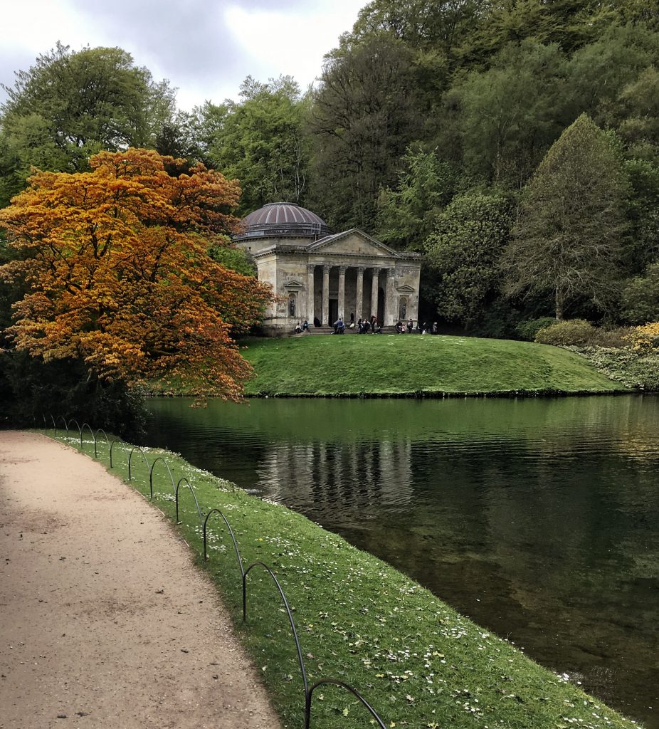 Stourhead nel Wiltshire è considerato uno dei più bei giardini del Regno Unito