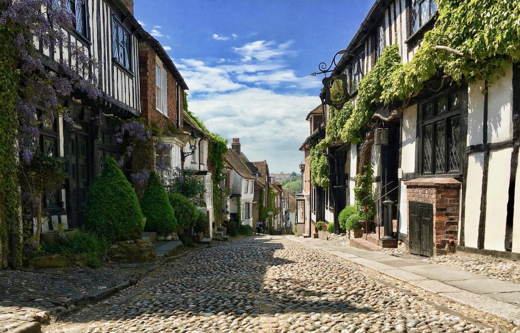 Mermaid Street a Rye nel Sussex è considerata una delle strade più belle d'Inghilterra