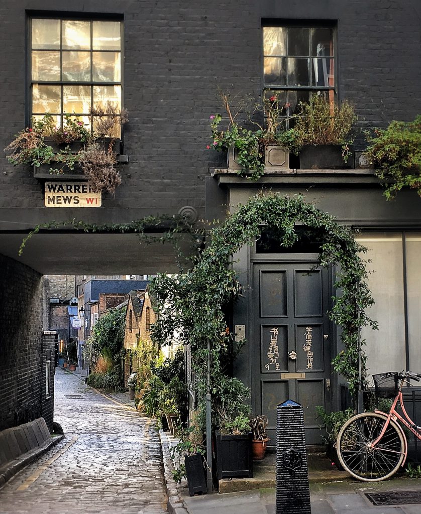 I mews sono strade piene di fascino e dalla storia interessante.