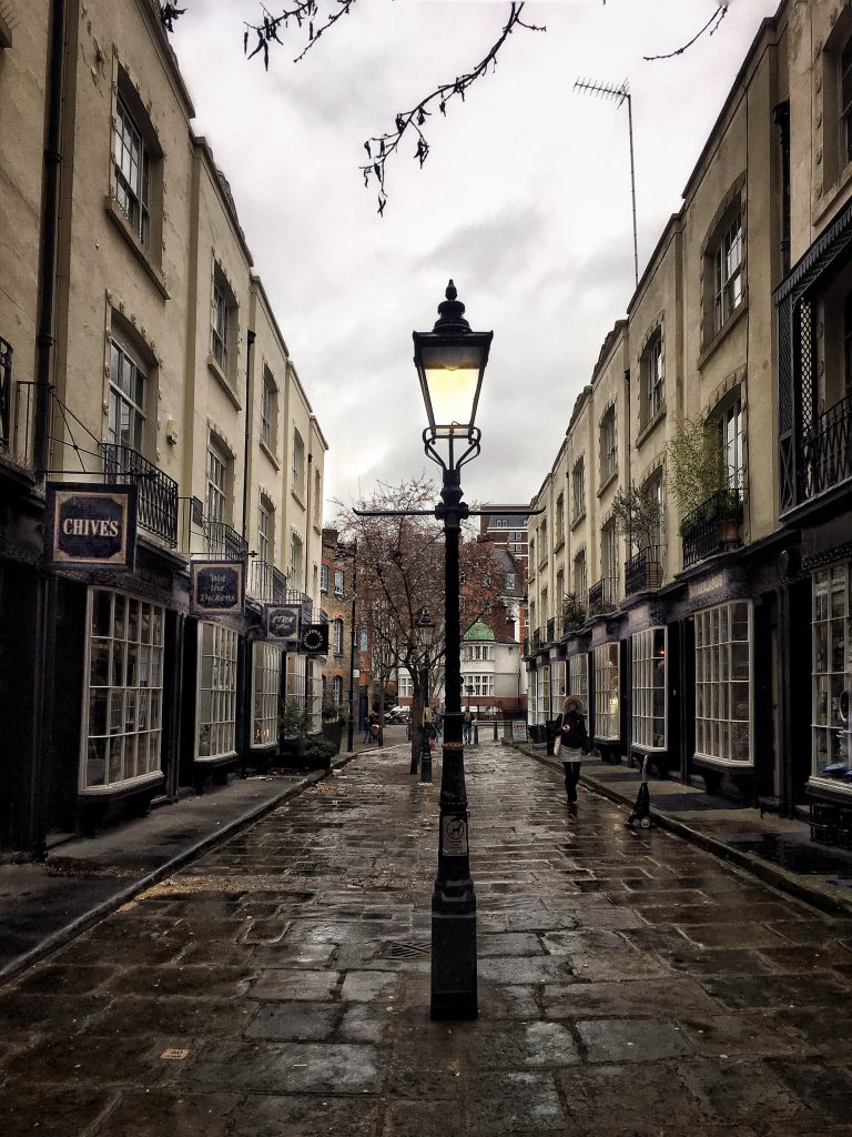 una delle caratteristiche strade vittoriane di Londra: Woburn Walk