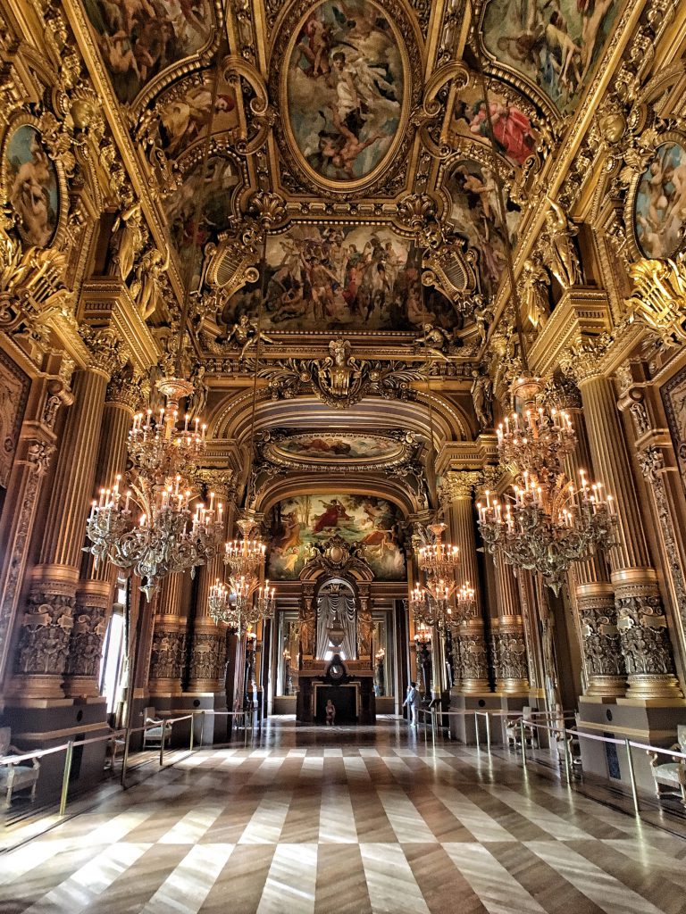 le grand Foyer dell'opera Garnier vi lascerà senza parole  