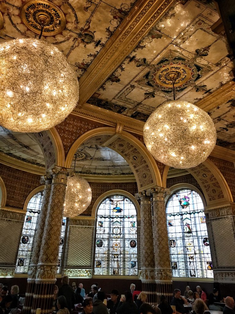 il cafè del victoria & albert museum di Londra