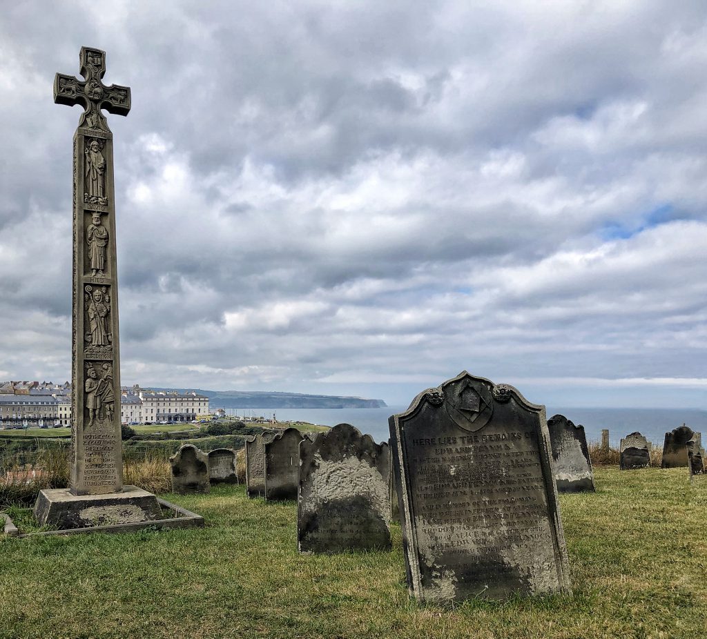 il cimitero della chiesa di St. Mary a Whitby