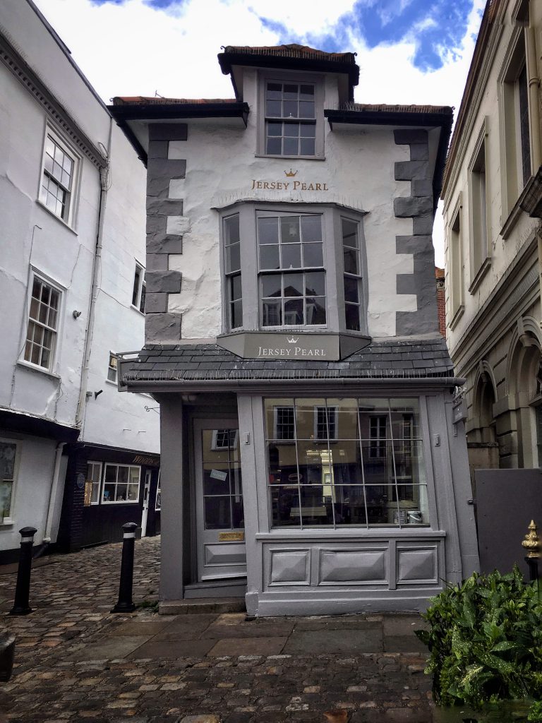 la Crooked House a Windsor