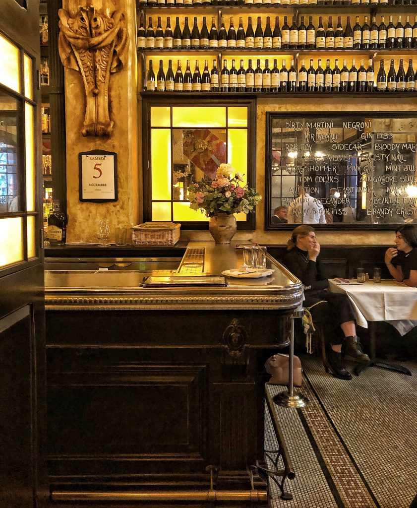 la brasserie Balthazar a Londra: interni anni '30.