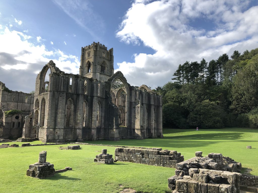 Fountains Abbey, nello Yorkshire, è una delle più affascinanti rovine della Gran Bretagna