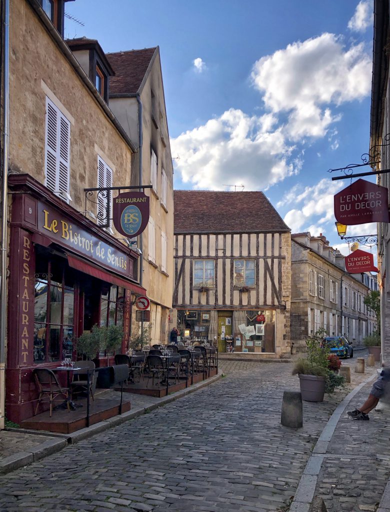Senlis un'affascinante cittadina nel Nord Est della Francia 
