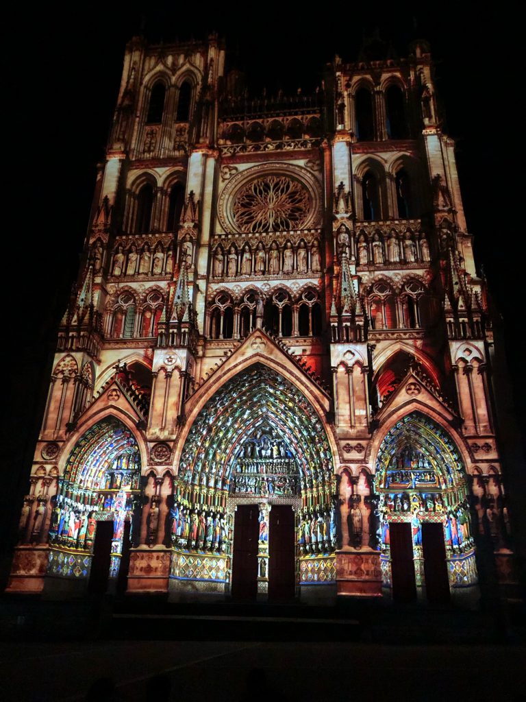 Chroma lo spettacolo di suoni e luci della Cattedrale di Amiens